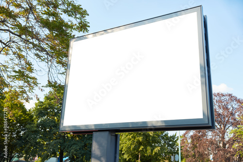 Weißes Mega-Light Digital Poster Billboard Mock-Up