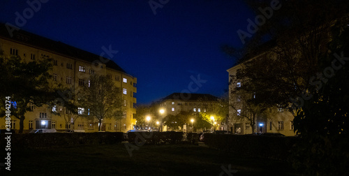 Nächtliche Krügerstrasse in Berlin-Prenzlauer Berg