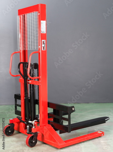 Фотография stacker forklift