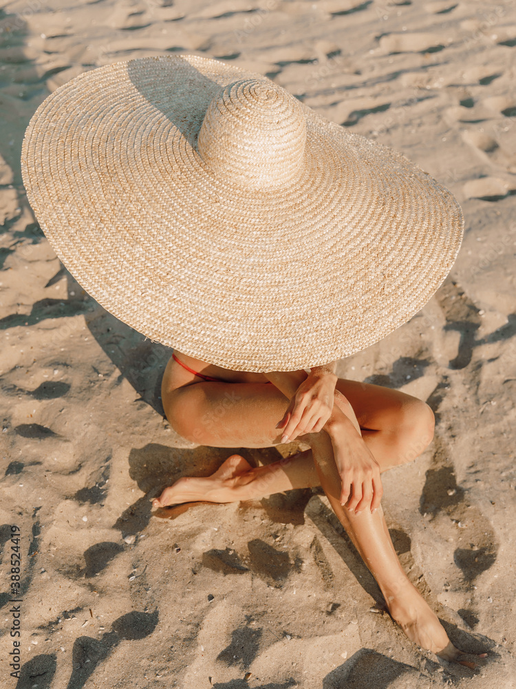 big beach hat