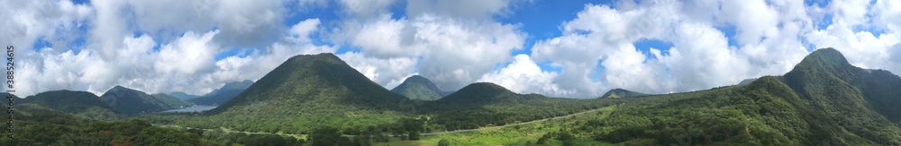 群馬県・水沢山からの絶景。(パノラマ)(榛名湖・榛名富士・相馬山) 群馬県・水沢山からの絶景。(パノラマ)(榛名湖・榛名富士・相馬山)