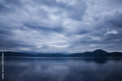 遊覧船から見る只見町の田小倉ダム