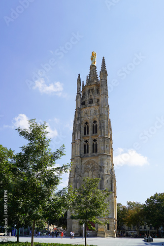 La Tour Pey-Berland à Bordeaux, monument gothique