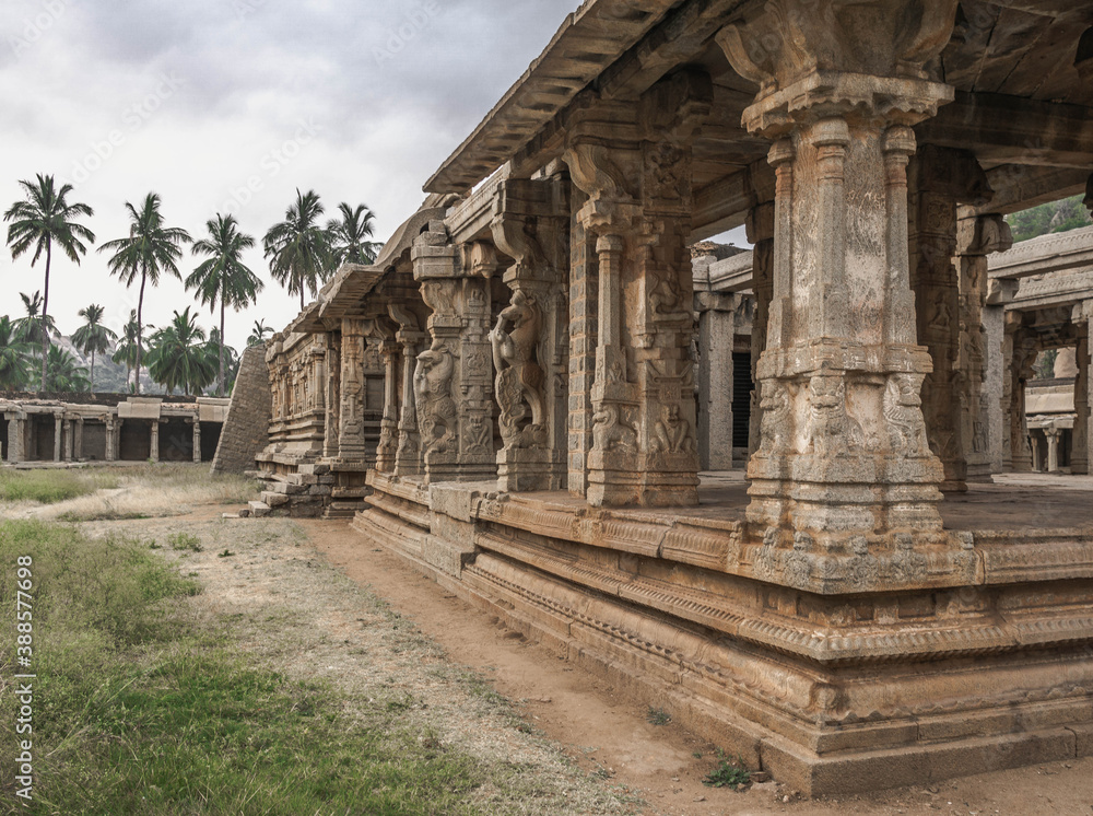 Fototapeta premium Vijayanagara ruins of the former capital of the Vijayanagar Empire in the village of Hampi in the northern Indian state of Karnataka
