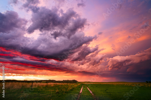 Fotografija Colorful sunset sky and clouds after a storm in South Dakota