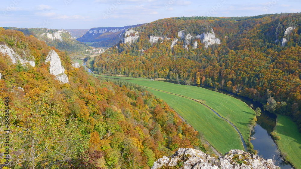 Panoramablick vom Eichfelsen am Premiumwanderweg Donauwellen (Eichfelsen-Panorama)