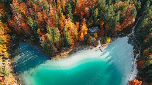 Hütte im Herbst - Salzkammergut  - Oberösterreich - kleiner Ödsee von oben