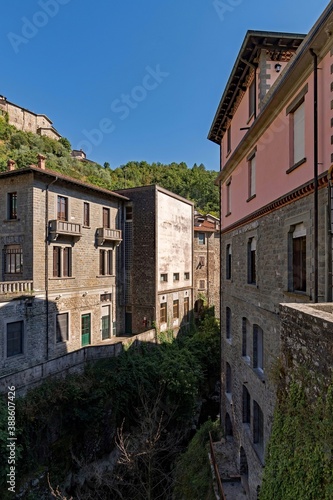 Altstadt von Bagnone in den Bergen der Toskana in Italien  © Lapping Pictures