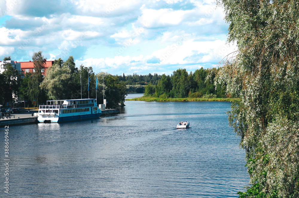 Obraz premium boat on the river