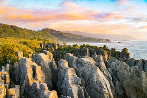 Sonnenuntergang über den Pancake Rocks Neuseeland