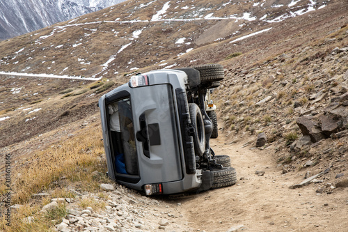 Φωτογραφία 4wd rollover accident in Colorado