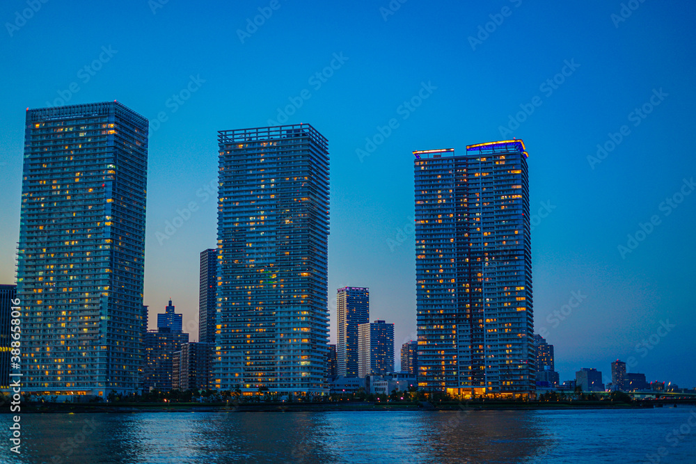Naklejka premium 東京都中央区の高層マンション群と夕景