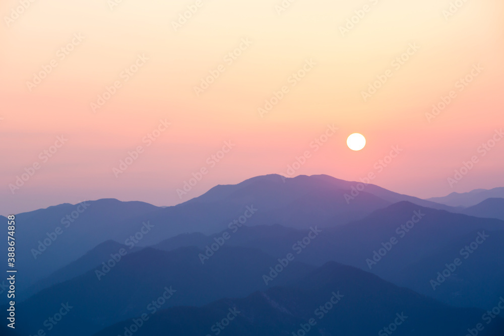 玉置神社から見た山々の夕景