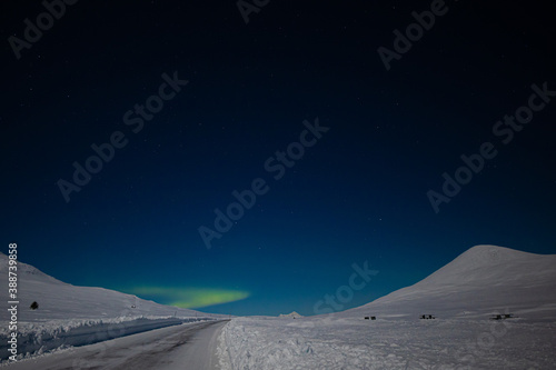 venabygdsfjellet - mountain and aurora