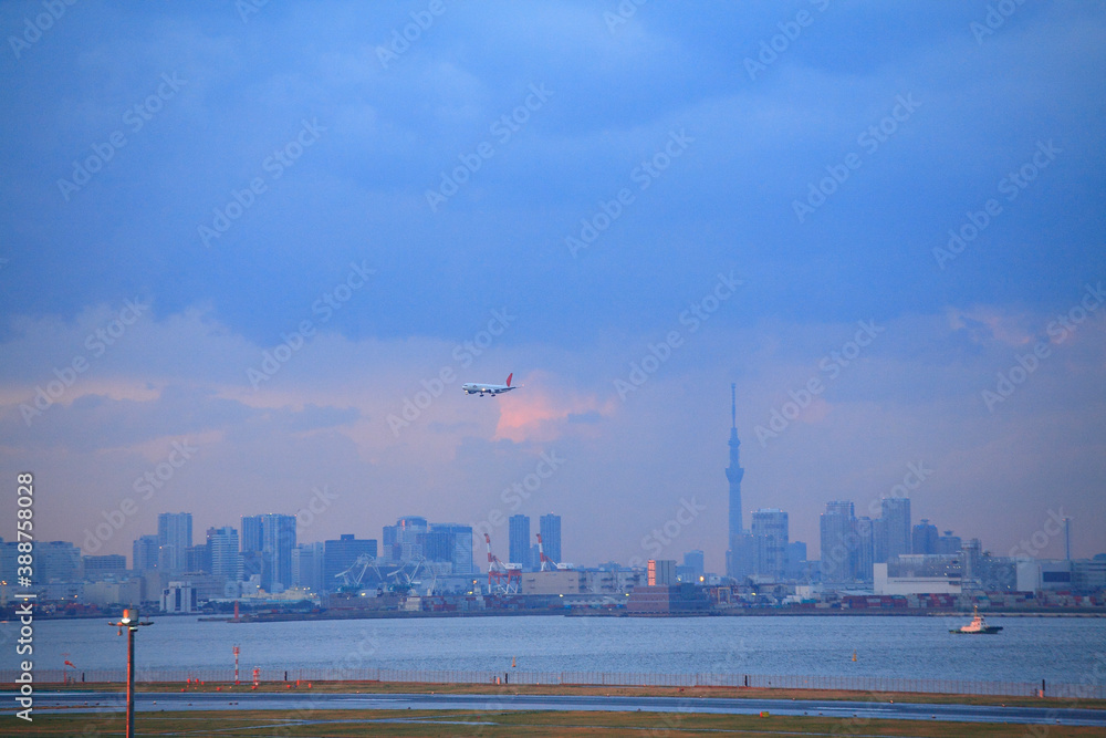 羽田空港の夕景