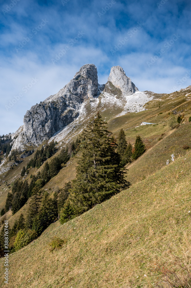 spectacular peak of Les Jumelles and Valley at Lac du Taney