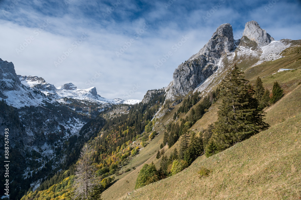 spectacular peak of Les Jumelles and Valley at Lac du Taney