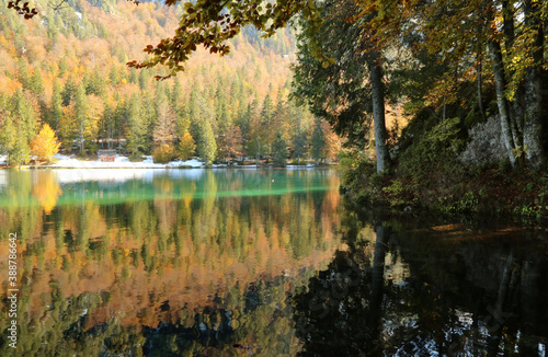 Fototapeta Naklejka Na Ścianę i Meble -  Autumn in the Fusine lakes Natural Park, Italy
