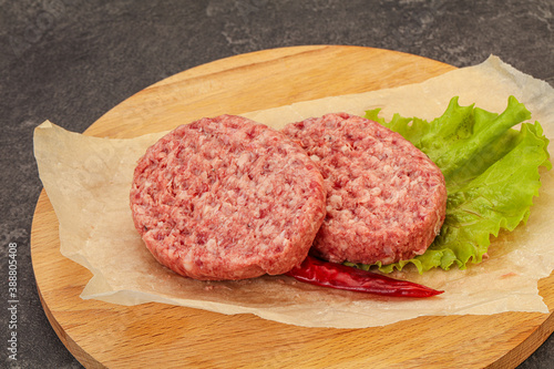 Raw beef cutlet for burger