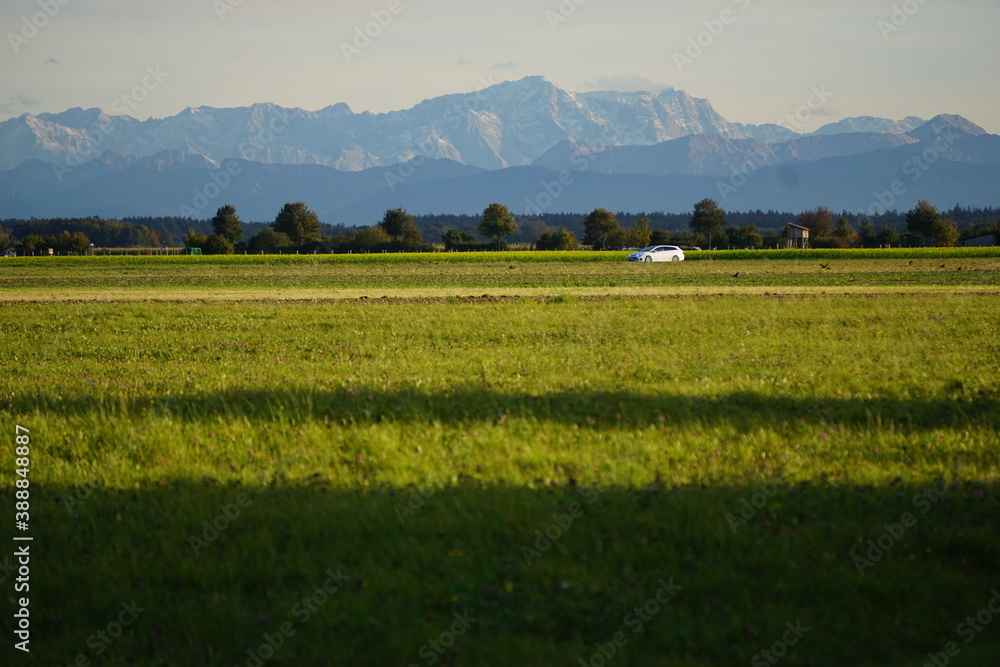 Voralpenland mit Zugspitze Voralpenland mit Zugspitze