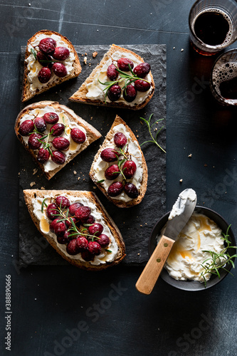 Roasted Grapes Toasts photo