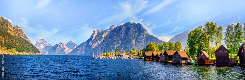 Fototapeta premium Austrian Alps-view of the lake Traunsee from town Ebensee