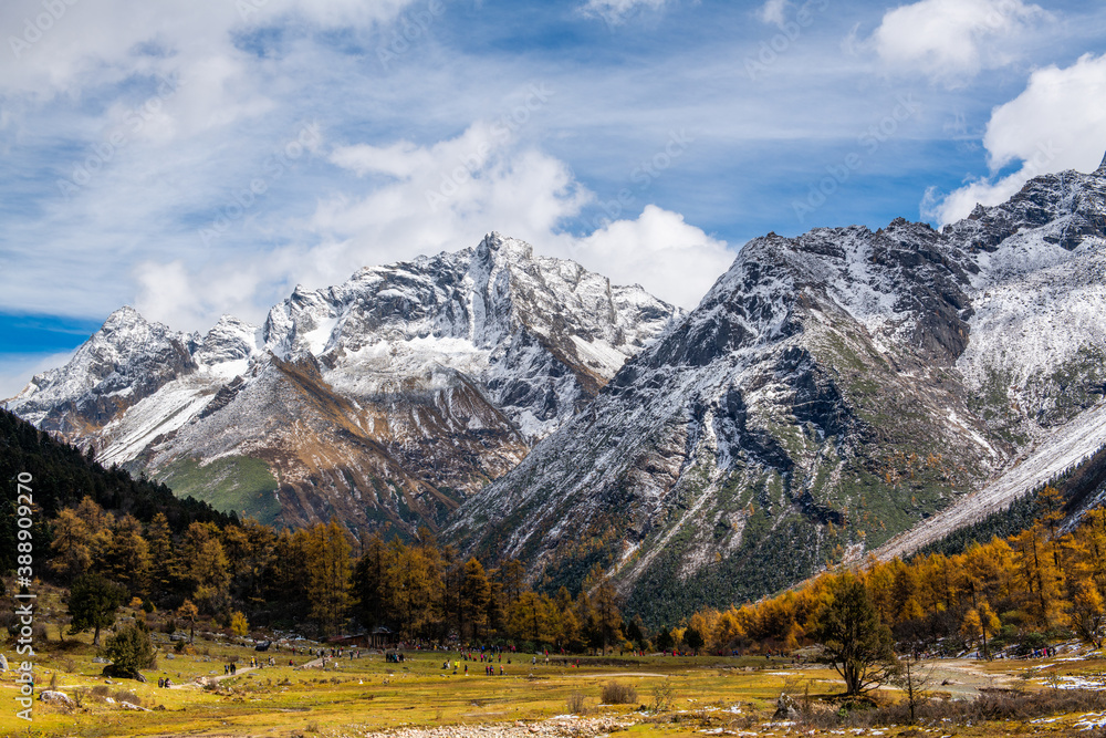 Autumn snow mountain landscape photography picture