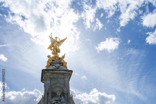 Photo Buckingham Palace sculpture in London, UK