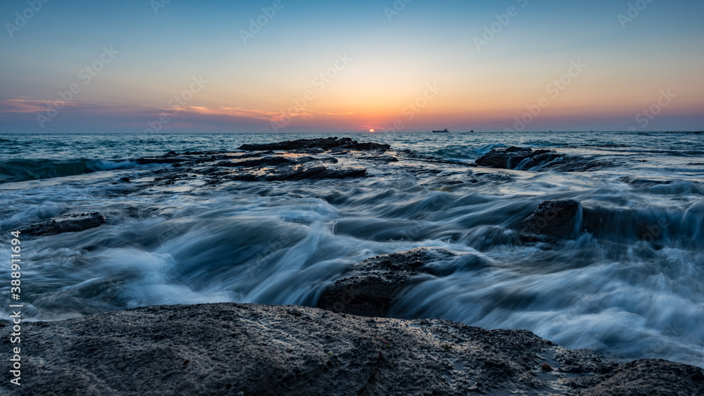 Coastal scenery photography picture at sunset