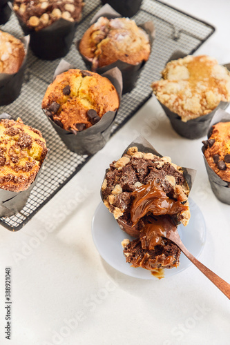 Vista aerea de conjunto de muffins
