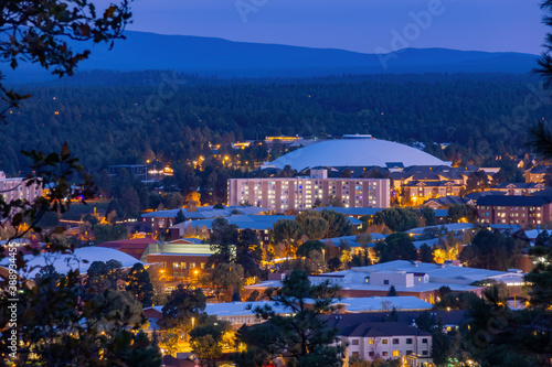 Obraz na płótnie Evening high angle view of the Northern Arizona University w salonie