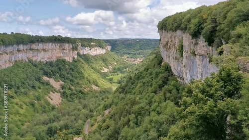 Jura, cirques de Beaumes les messieurs