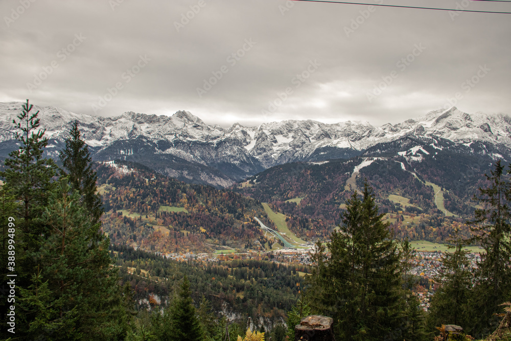 Obraz premium Ausblick vom Wank in Garmisch-Partenkirchen