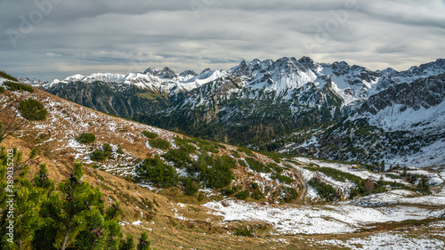 Herbst mit Schnee auf dem Fellhorn in Oberstdorf, Kleinwalsertal