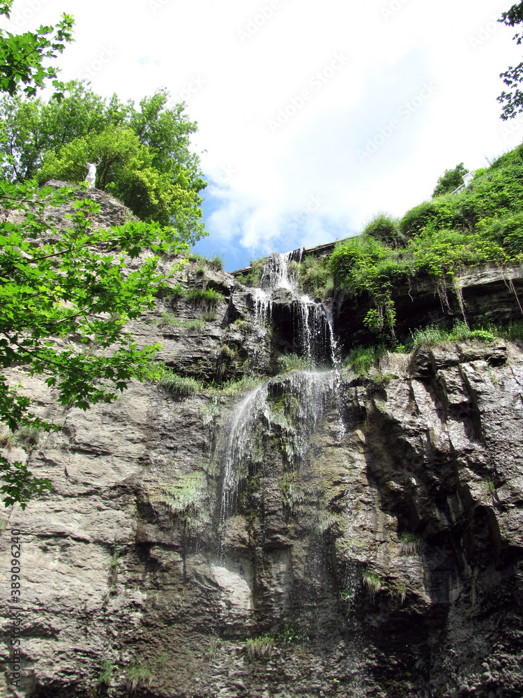 Obraz premium waterfall in the mountains
