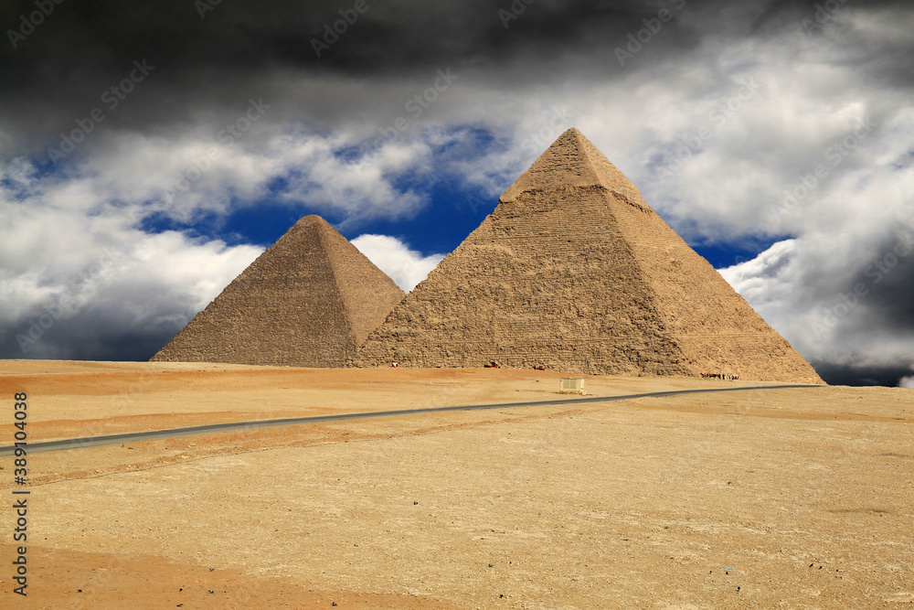Pyramiden in Gizeh/Kairo (Ägypten)