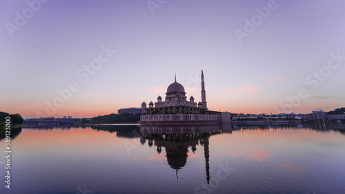 Canvas Print Masjid Putra & Prime Minister Office, Putrajaya with sunrise scenery on early