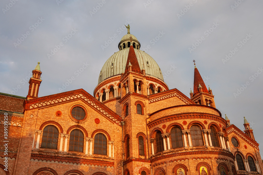 Saint Anthony of Padua church in Vienna, sunset