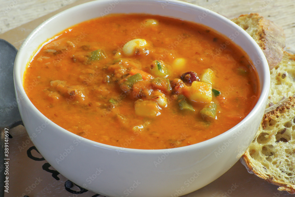 soupe au pistou sur une table soupe au pistou sur une table