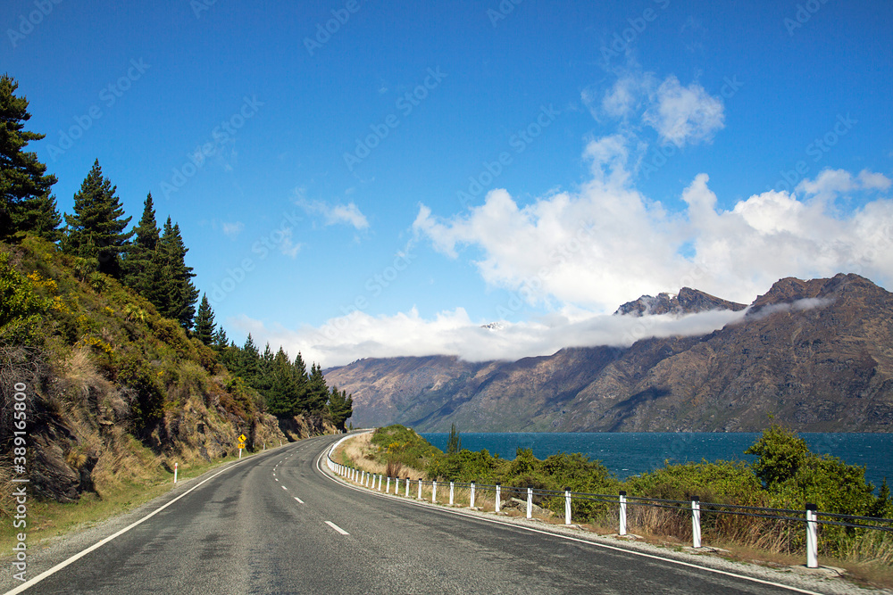 Road trip along lake Wakitipu from Glenorchy to Queenstown - South Island New Zeakand