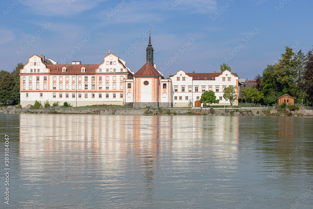 Frontal view of the castle Neuhaus am Inn seen from the banks of the Inn