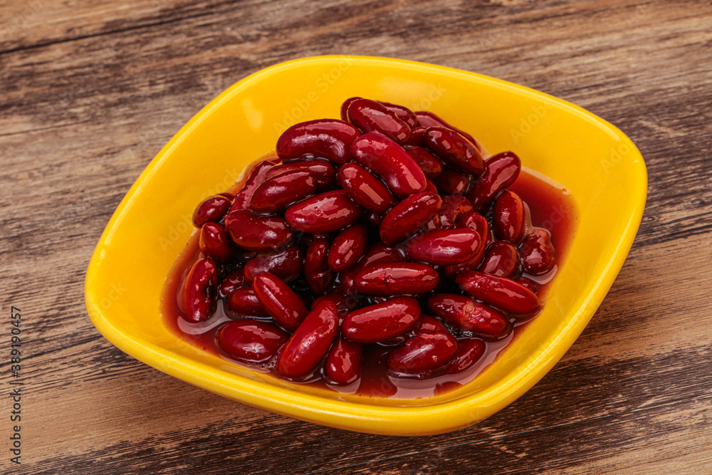 Red baked kidney in the bowl Red baked kidney in the bowl