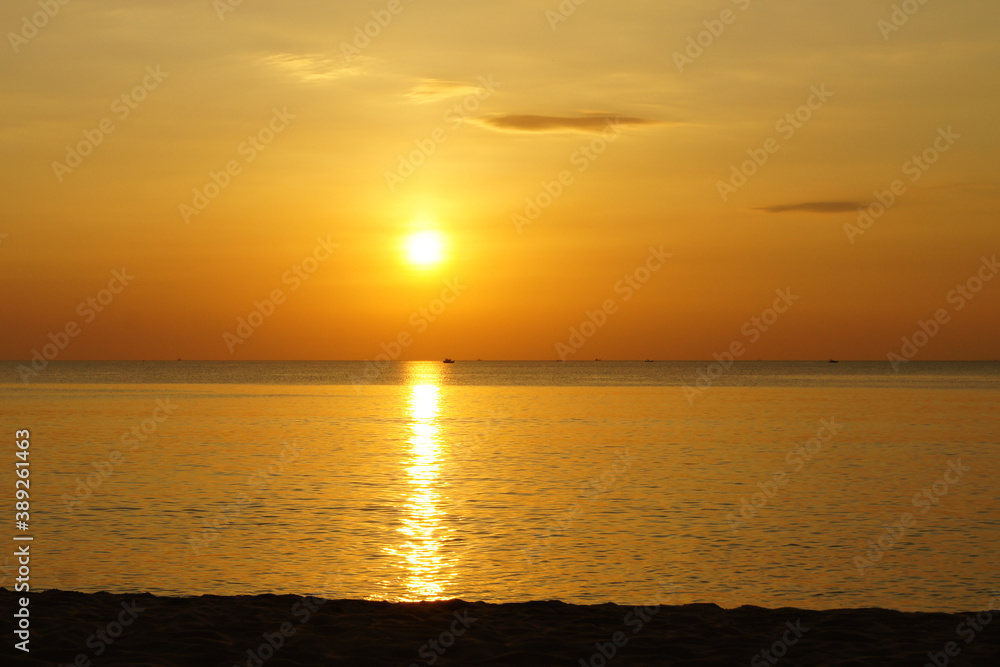 sunset beach Vietnam