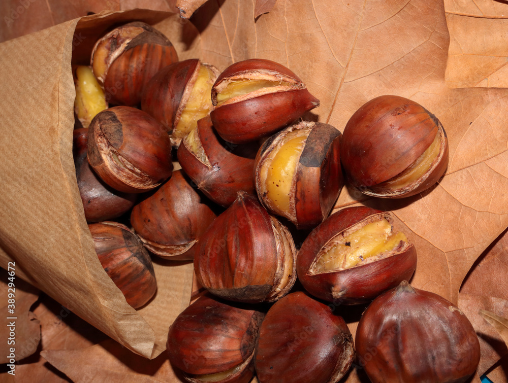 Cartridge of roasted chestnuts, with dried leaves Cartridge of roasted chestnuts, with dried leaves