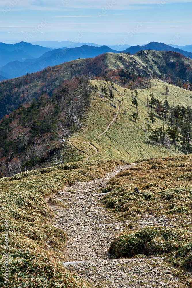 紅葉の剣山(徳島県) 紅葉の剣山(徳島県)
