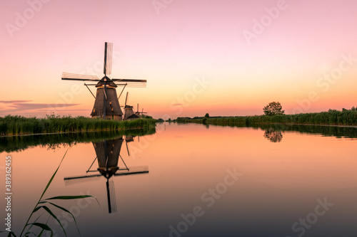 Amazing sunset over the windmills of Kinderdijk, Netherlands © Stefano Zaccaria