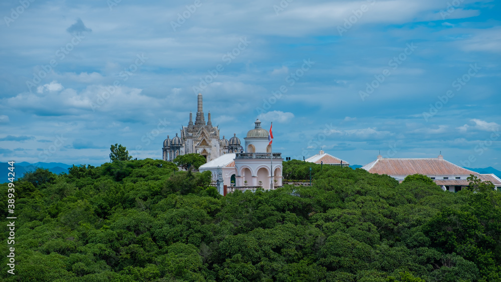 Phra Nakhon Khiri or official called Phra Nakhon Khiri Historical Park It is an important and symbolic tourist destination of Phetchaburi Province, Thailand.