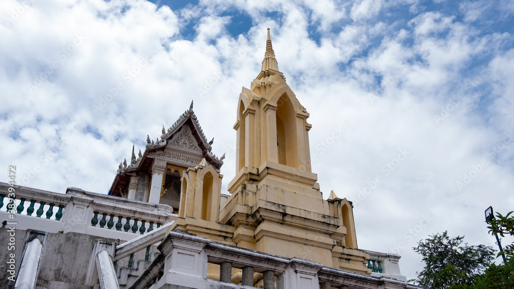 Phra Nakhon Khiri or official called Phra Nakhon Khiri Historical Park It is an important and symbolic tourist destination of Phetchaburi Province, Thailand.