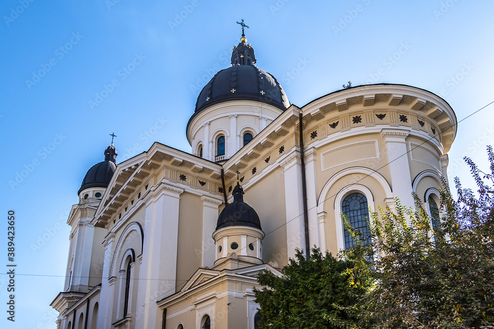 Fototapeta premium Lviv Church of Transfiguration (Ukr: Preobrazhenska tserkva) located in city's Old Town. Roman Catholic Church of Transfiguration built in 1731. Lviv, Ukraine.