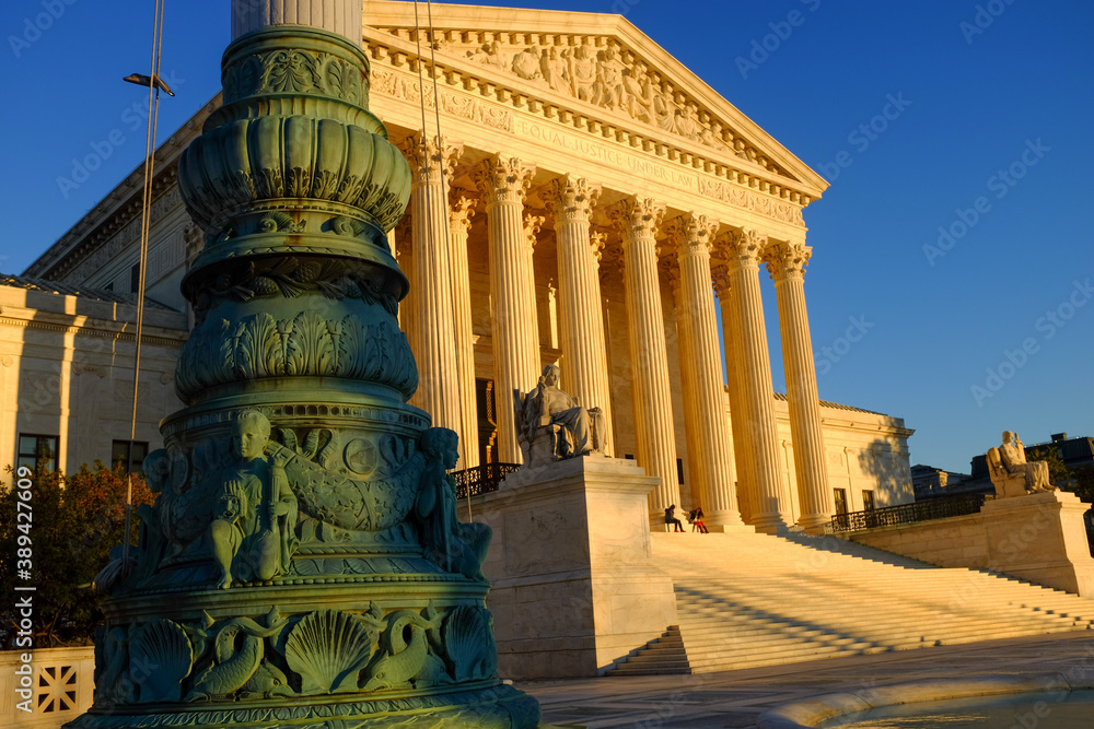 Obraz premium U.S. Supreme Court Building - Washington D.C. United States of America